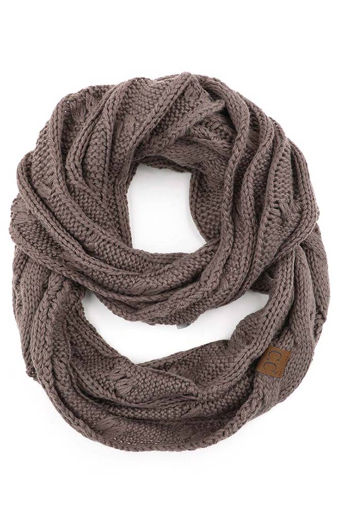 C.C Knitted Scarf: Ivory