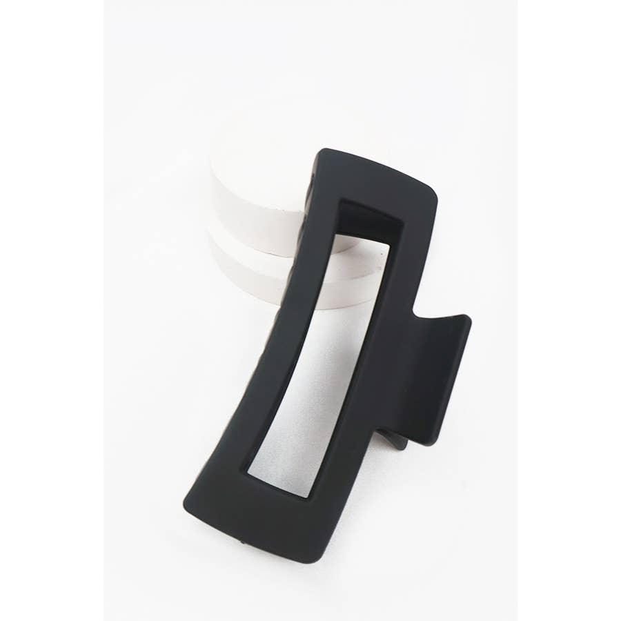 Black Jumbo Cut Out Rectangle Hair Claw: BLACK / ONE